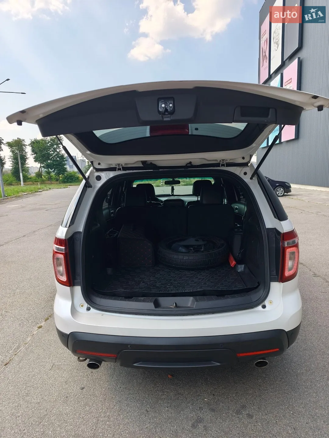 2014 Ford Explorer - мініатюра 5