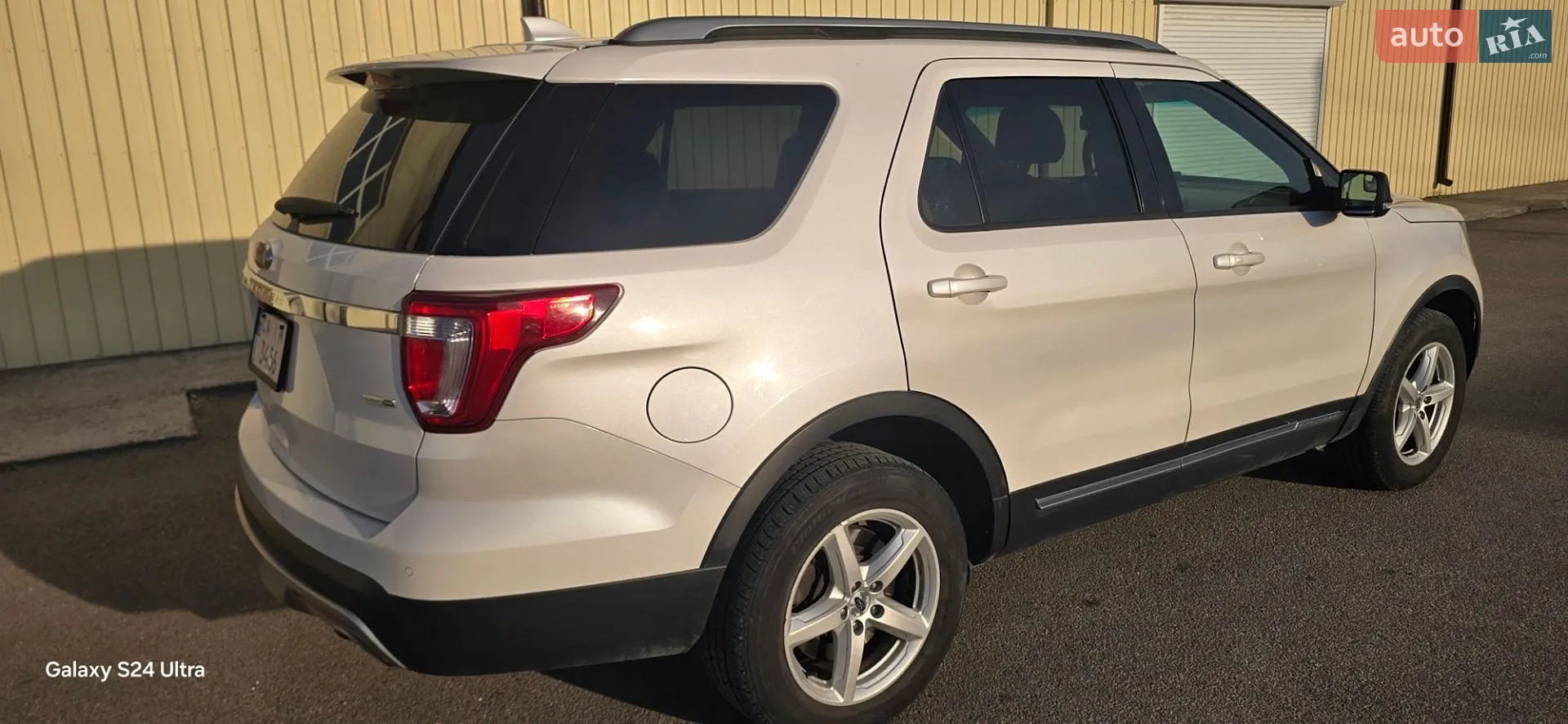 2015 Ford Explorer - мініатюра 4