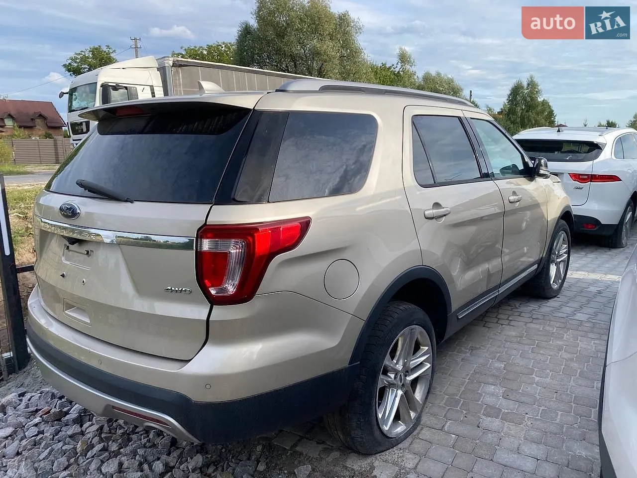 2017 Ford Explorer - мініатюра 10