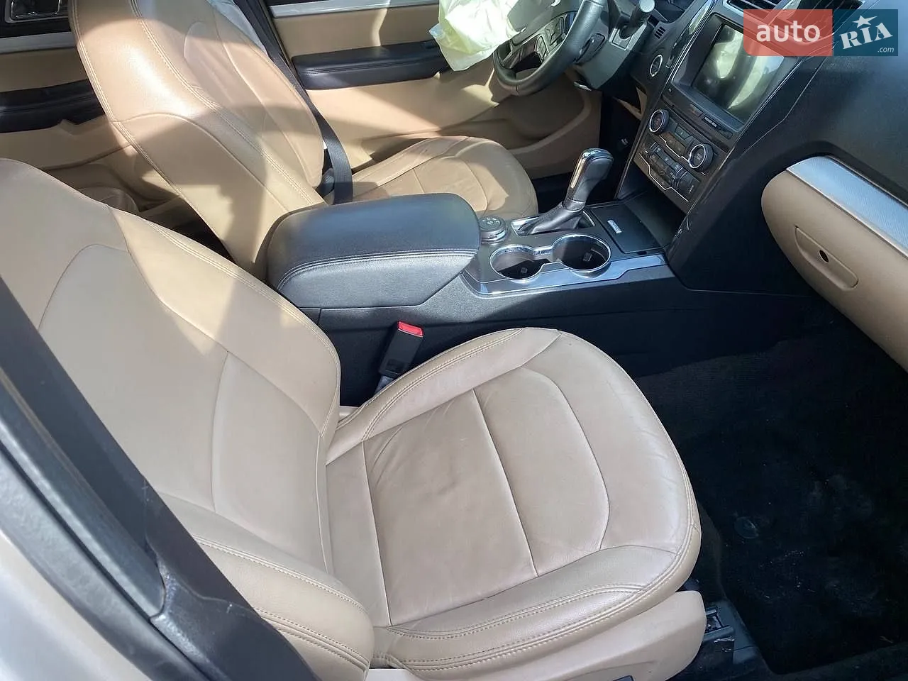 2017 Ford Explorer - мініатюра 16