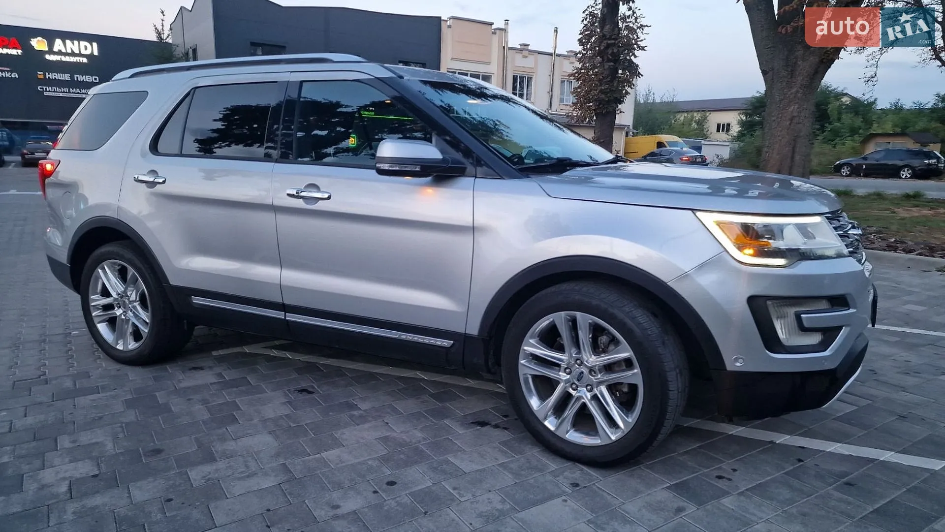2016 Ford Explorer - мініатюра 22