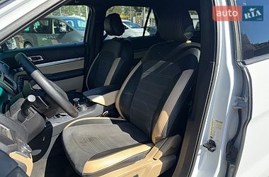 Позашляховик / Кросовер Ford Explorer 2016 в Одесі