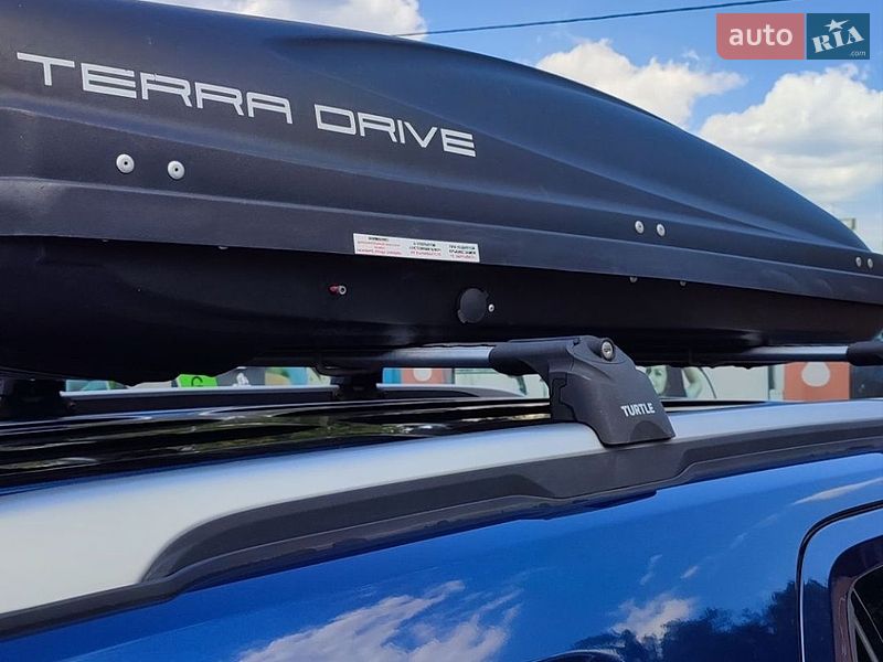 Позашляховик / Кросовер Ford Explorer 2015 в Києві