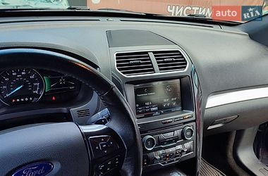 Позашляховик / Кросовер Ford Explorer 2015 в Києві