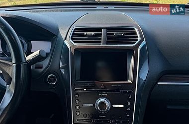 Позашляховик / Кросовер Ford Explorer 2015 в Києві
