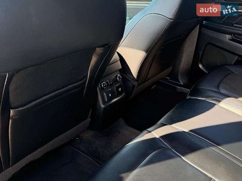 Позашляховик / Кросовер Ford Explorer 2015 в Києві