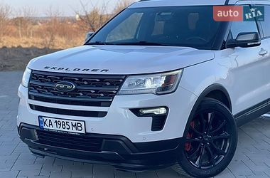 Позашляховик / Кросовер Ford Explorer 2018 в Рівному