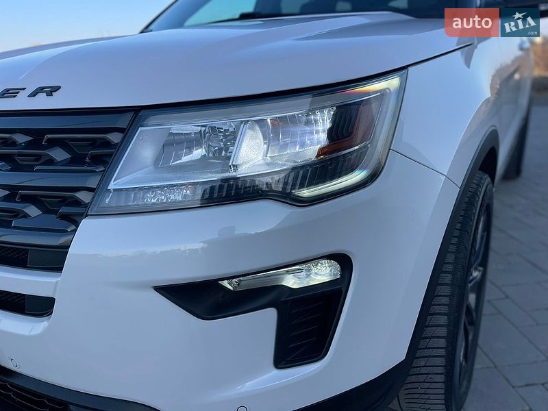 Позашляховик / Кросовер Ford Explorer 2018 в Рівному