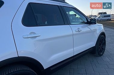 Позашляховик / Кросовер Ford Explorer 2018 в Рівному