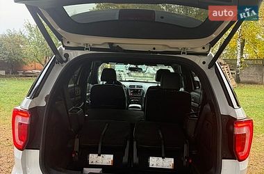 Внедорожник / Кроссовер Ford Explorer 2017 в Черновцах