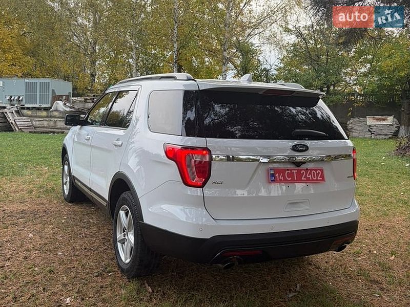 Внедорожник / Кроссовер Ford Explorer 2017 в Черновцах