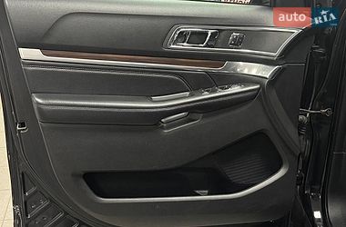 Позашляховик / Кросовер Ford Explorer 2017 в Києві