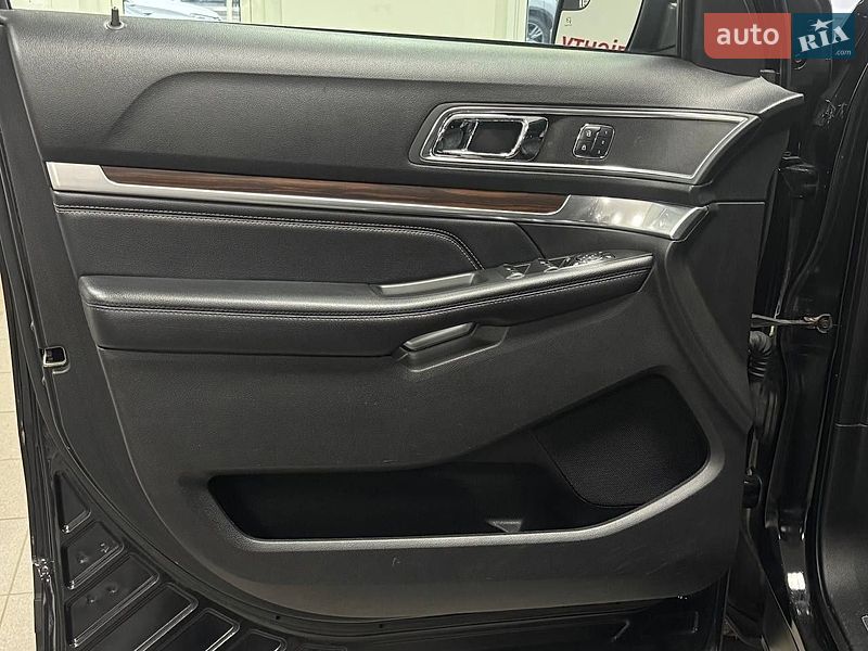 Позашляховик / Кросовер Ford Explorer 2017 в Києві