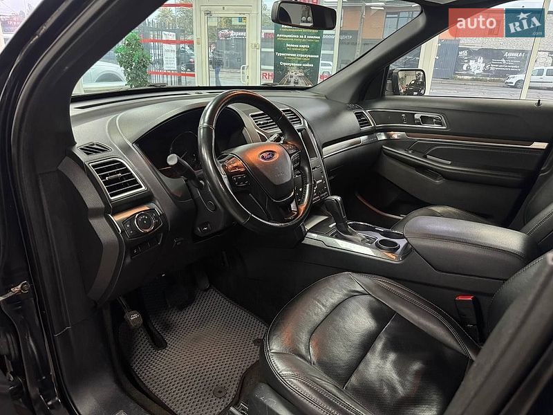 Позашляховик / Кросовер Ford Explorer 2017 в Києві