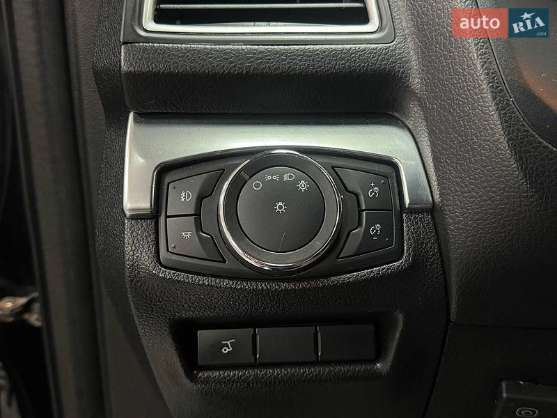 Позашляховик / Кросовер Ford Explorer 2017 в Києві