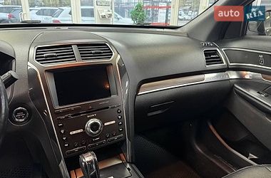 Позашляховик / Кросовер Ford Explorer 2017 в Києві