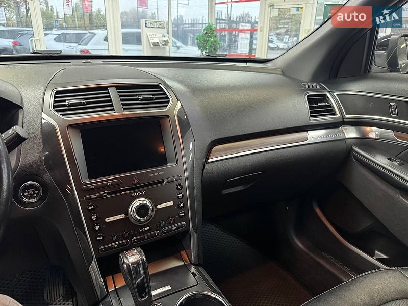 Позашляховик / Кросовер Ford Explorer 2017 в Києві