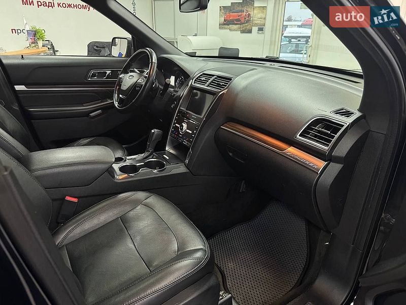 Позашляховик / Кросовер Ford Explorer 2017 в Києві