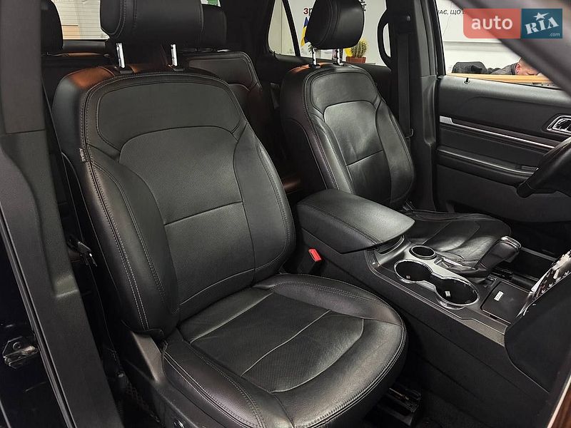 Позашляховик / Кросовер Ford Explorer 2017 в Києві