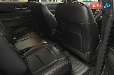 Позашляховик / Кросовер Ford Explorer 2017 в Києві