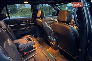 Позашляховик / Кросовер Ford Explorer 2017 в Львові