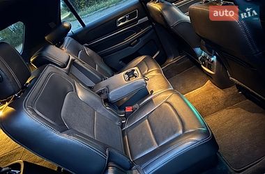 Позашляховик / Кросовер Ford Explorer 2017 в Львові