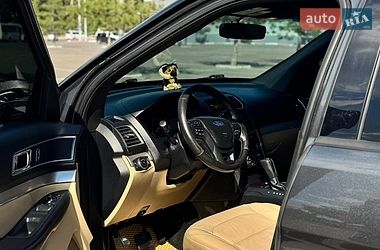 Позашляховик / Кросовер Ford Explorer 2016 в Одесі фото 13 Позашляховик / Кросовер Ford Explorer 2016 в Одесі