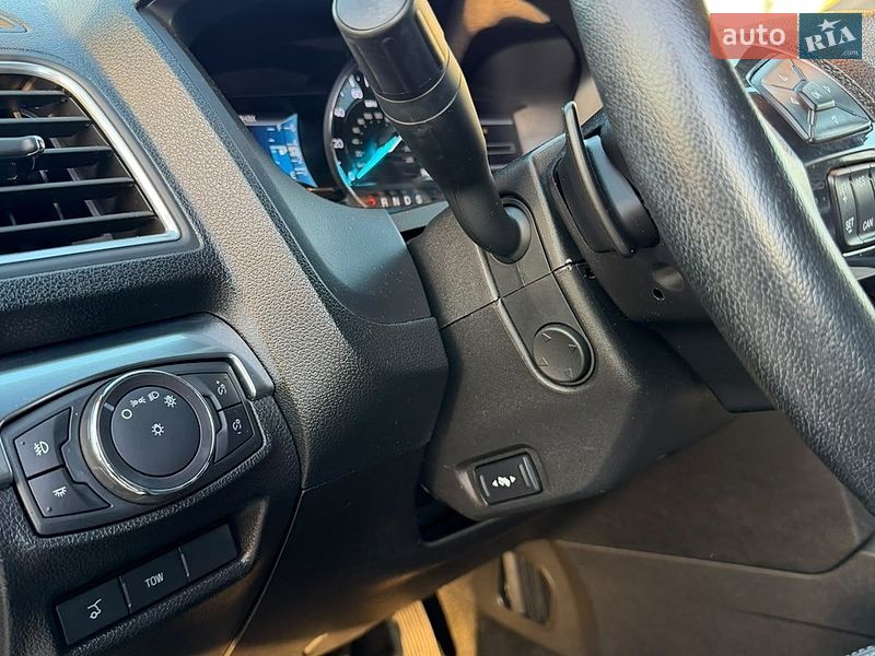 Внедорожник / Кроссовер Ford Explorer 2017 в Стрые