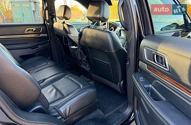 Внедорожник / Кроссовер Ford Explorer 2017 в Стрые