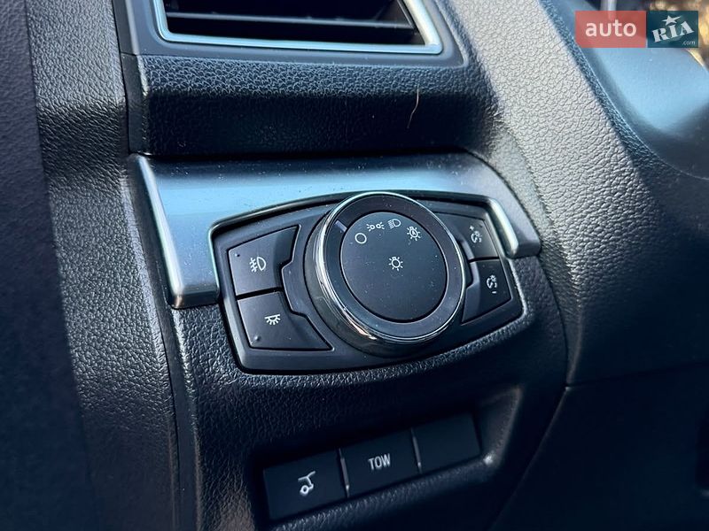 Внедорожник / Кроссовер Ford Explorer 2017 в Стрые