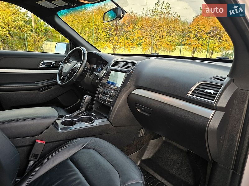 Позашляховик / Кросовер Ford Explorer 2017 в Хмельницькому
