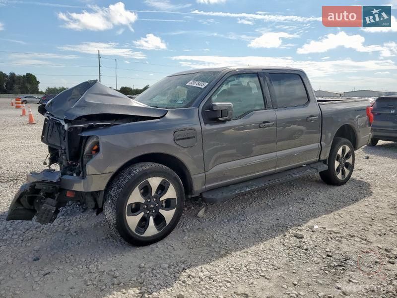 Пикап Ford F-150 Lightning 2022 в Черновцах
