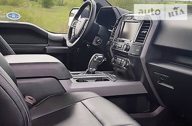 Пікап Ford F-150 2015 в 