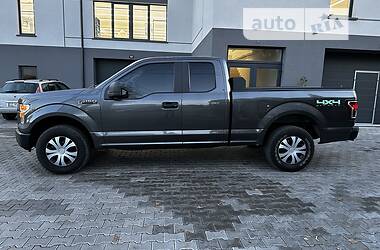 Пикап Ford F-150 2015 в Черновцах