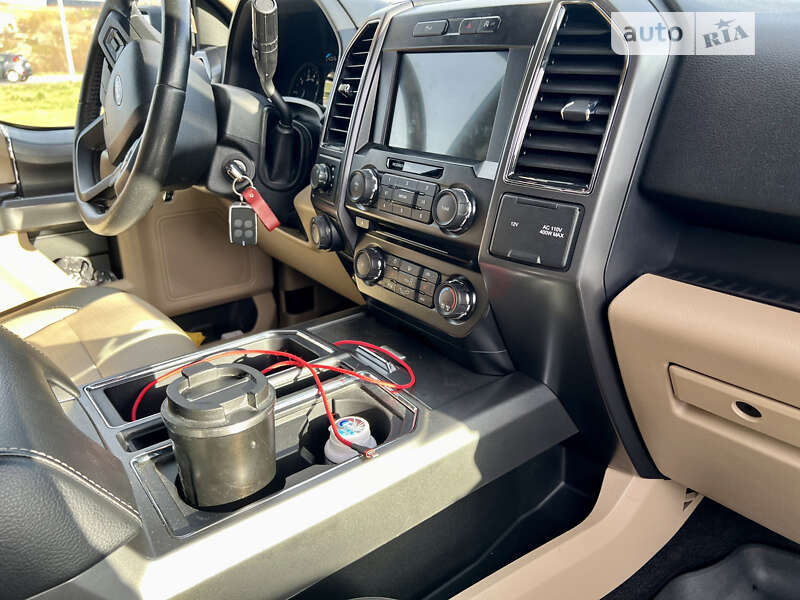Пикап Ford F-150 2017 в Пустомытах
