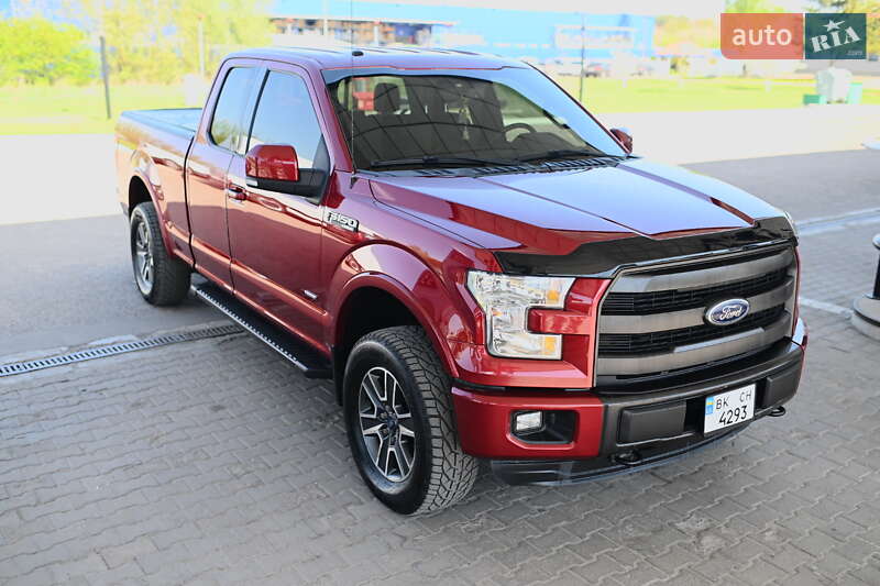 Пикап Ford F-150 2015 в Дубно