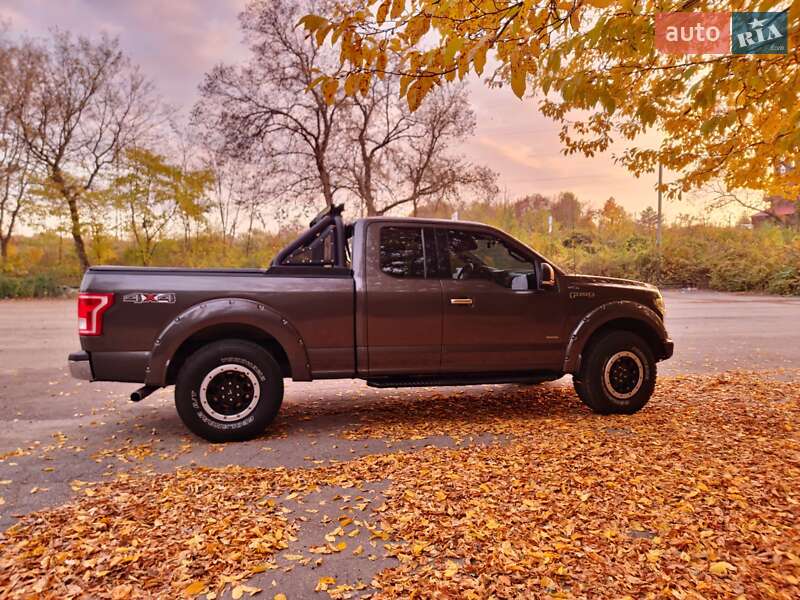 Пикап Ford F-150 2015 в Черкассах