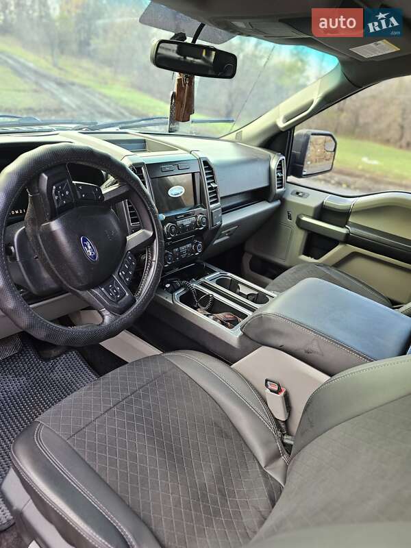 Пикап Ford F-150 2016 в Полтаве