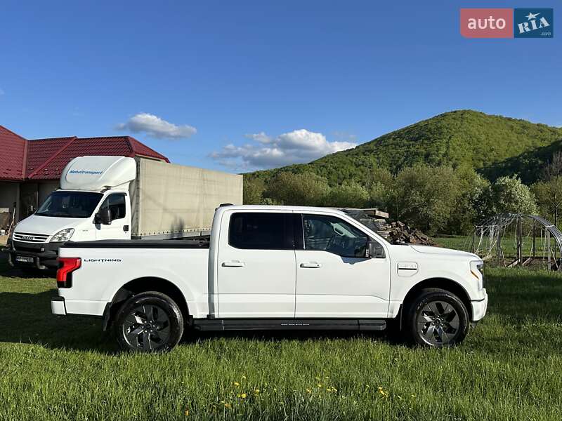 Пикап Ford F-150 2023 в Богородчанах