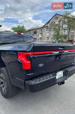 Пикап Ford F-150 2023 в 