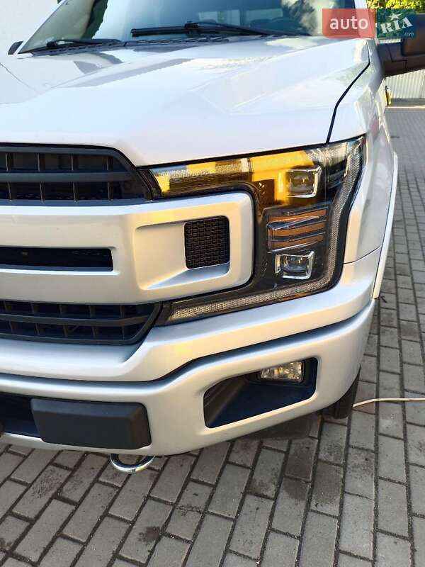 Пікап Ford F-150 2015 в Диканьці