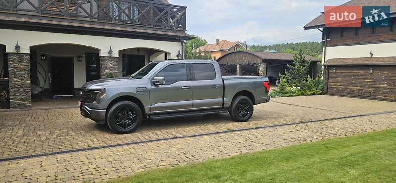 Пикап Ford F-150 2023 в 