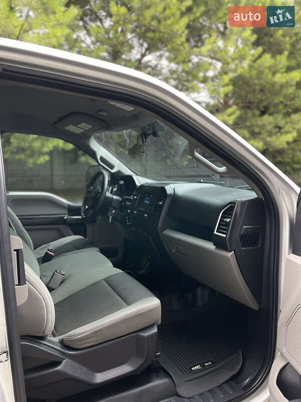 Пикап Ford F-150 2015 в Ровно