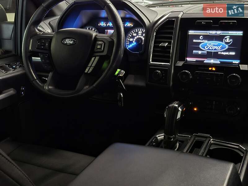 Пикап Ford F-150 2015 в Николаеве