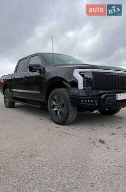 Пикап Ford F-150 2023 в 
