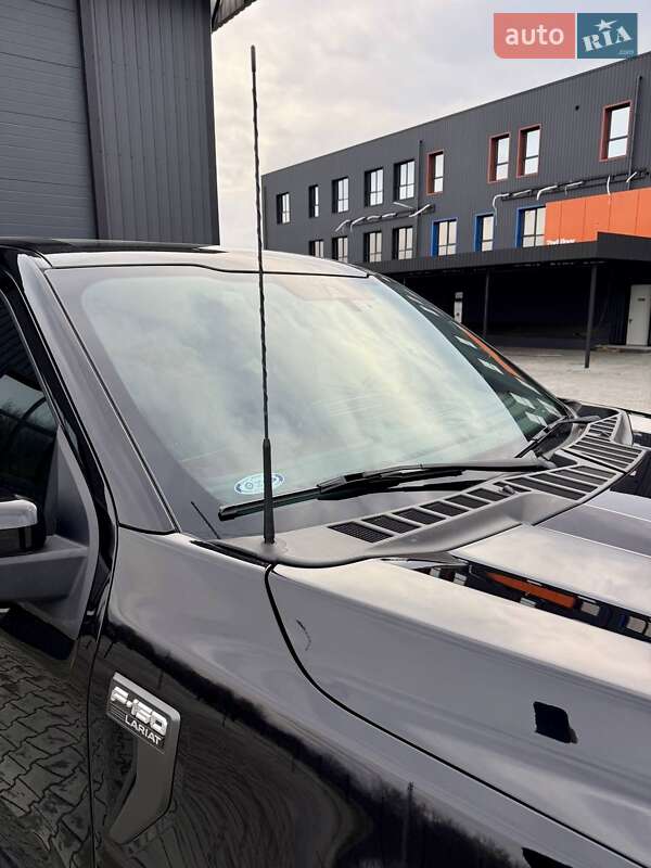 Пикап Ford F-150 2022 в Дубно фото 202 Пикап Ford F-150 2022 в Дубно