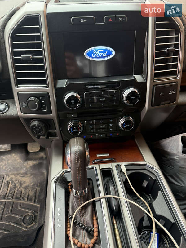 Пікап Ford F-150 2016 в Іршаві