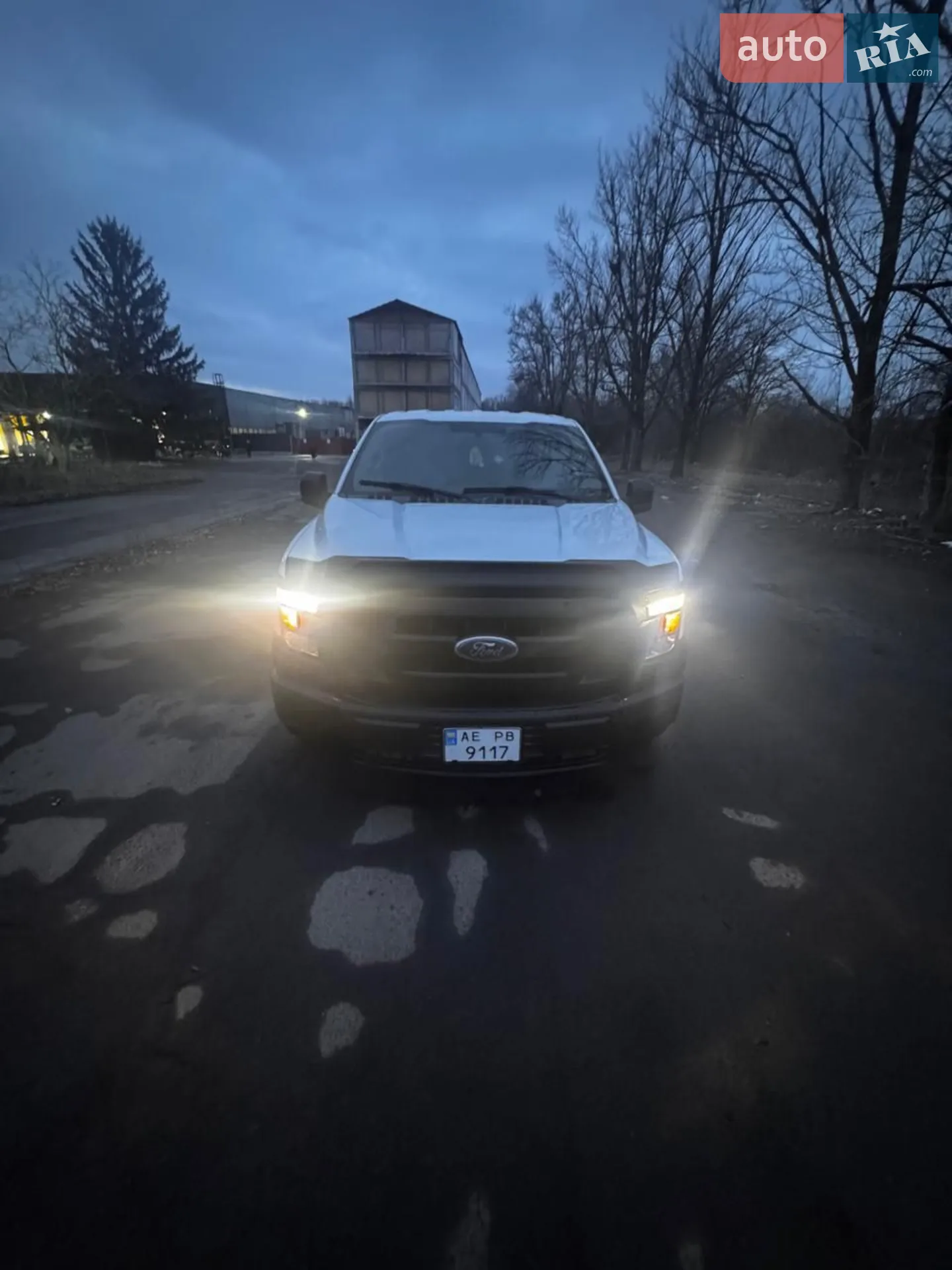 2015 Ford F-150 - мініатюра 2