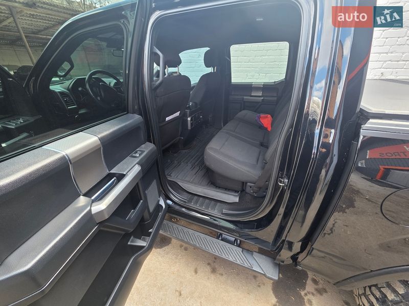 Пикап Ford F-150 2017 в Умани