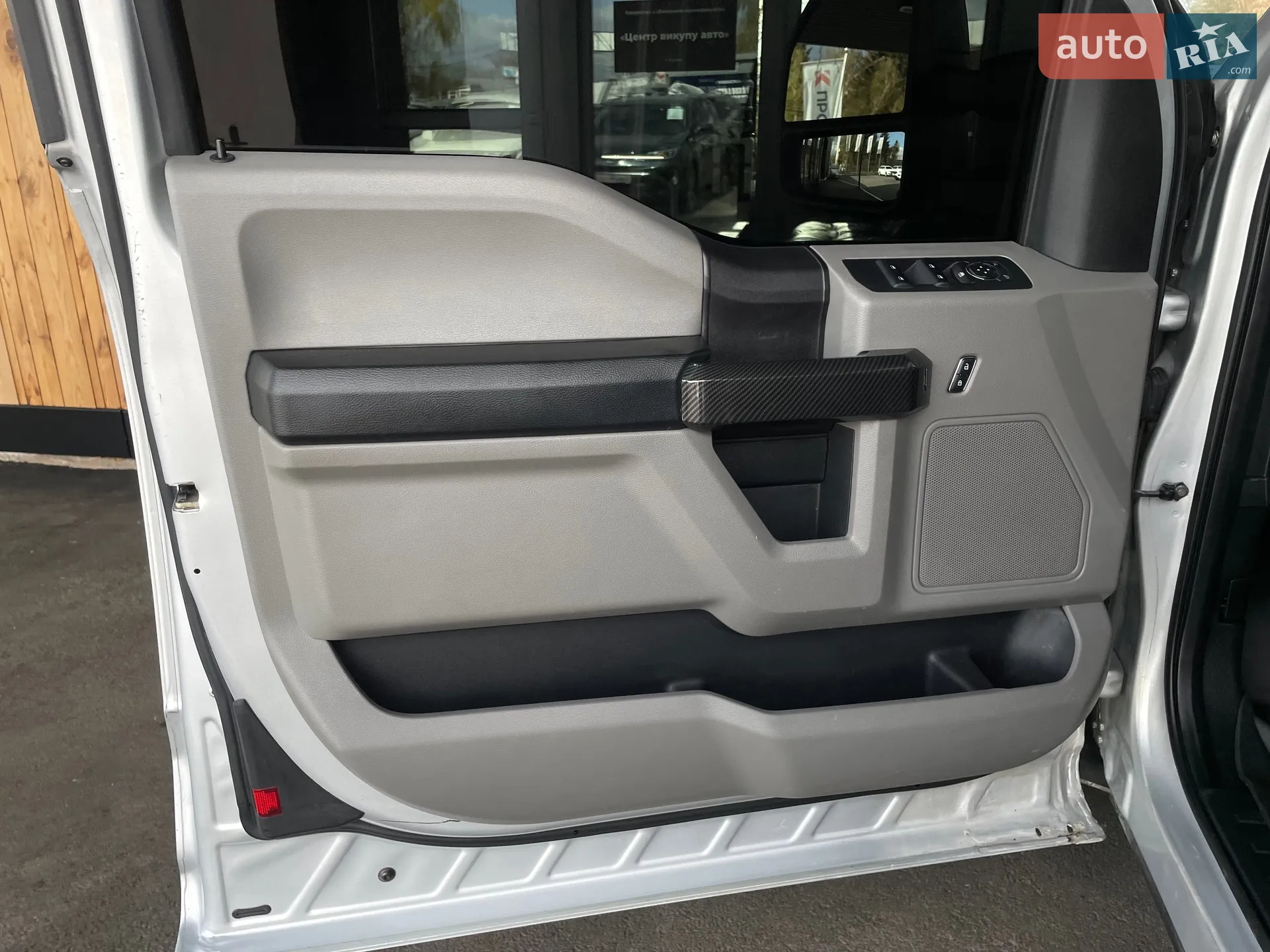 2015 Ford F-150 - мініатюра 46